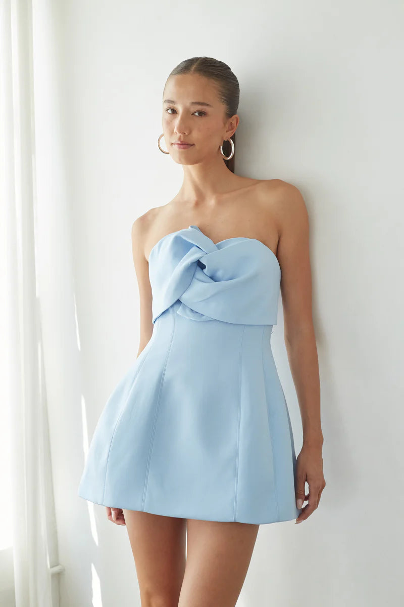 A-Line Strapless Twist Front Bubble Homecoming Dress Mini Cocktail Dress