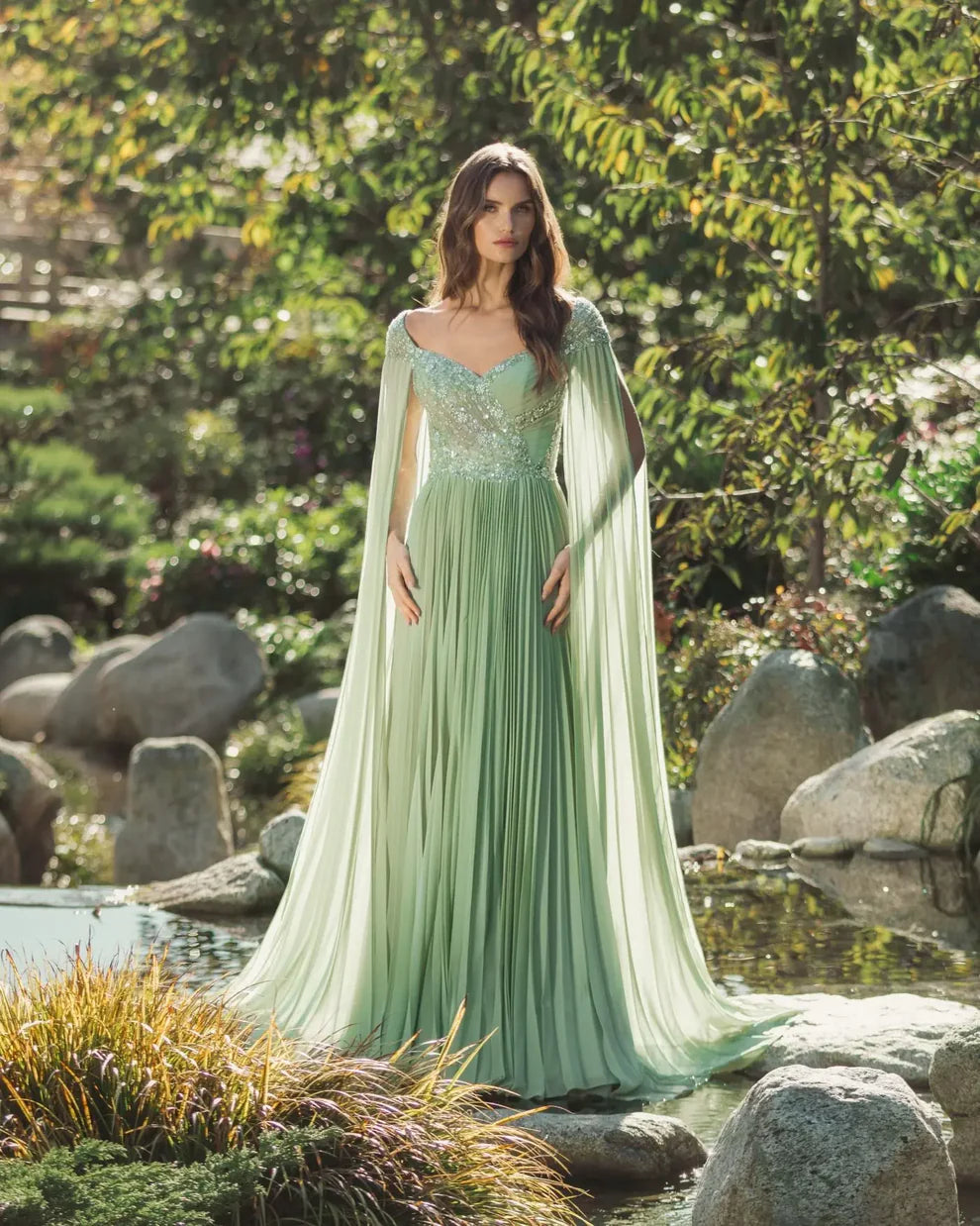 Elegant A Line Sweetheart Neck Beaded Chiffon Long Pleated Cape Sleeve Evening Gown