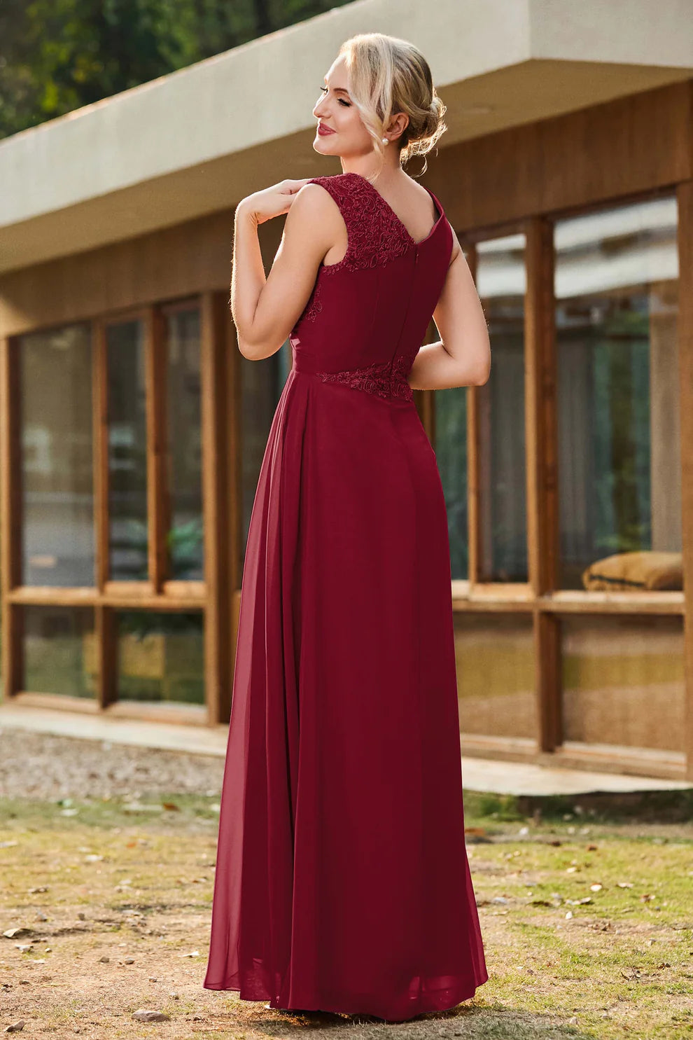 Pleated Lace Chiffon A-Line V-Neck Mother of the Bride Dress Floor-Length Gown with Slit