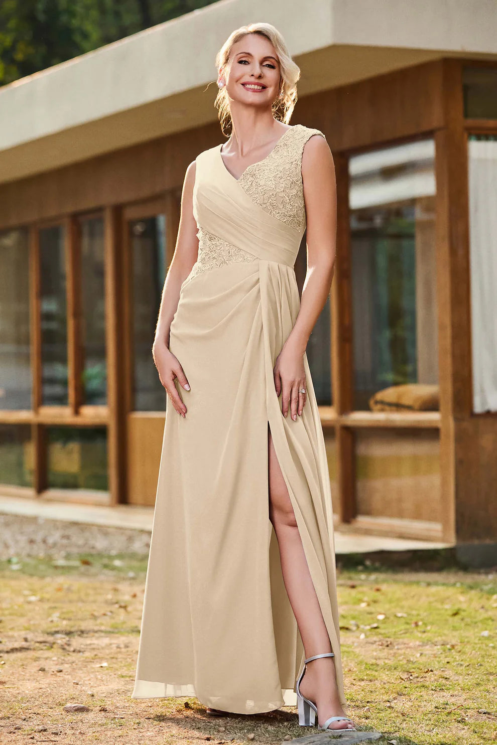 Pleated Lace Chiffon A-Line V-Neck Mother of the Bride Dress Floor-Length Gown with Slit