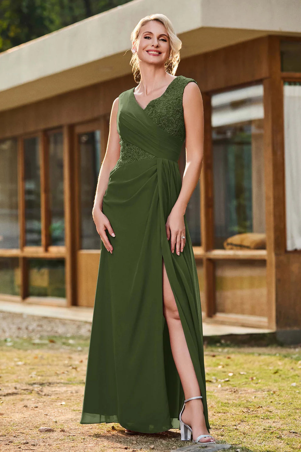 Pleated Lace Chiffon A-Line V-Neck Mother of the Bride Dress Floor-Length Gown with Slit
