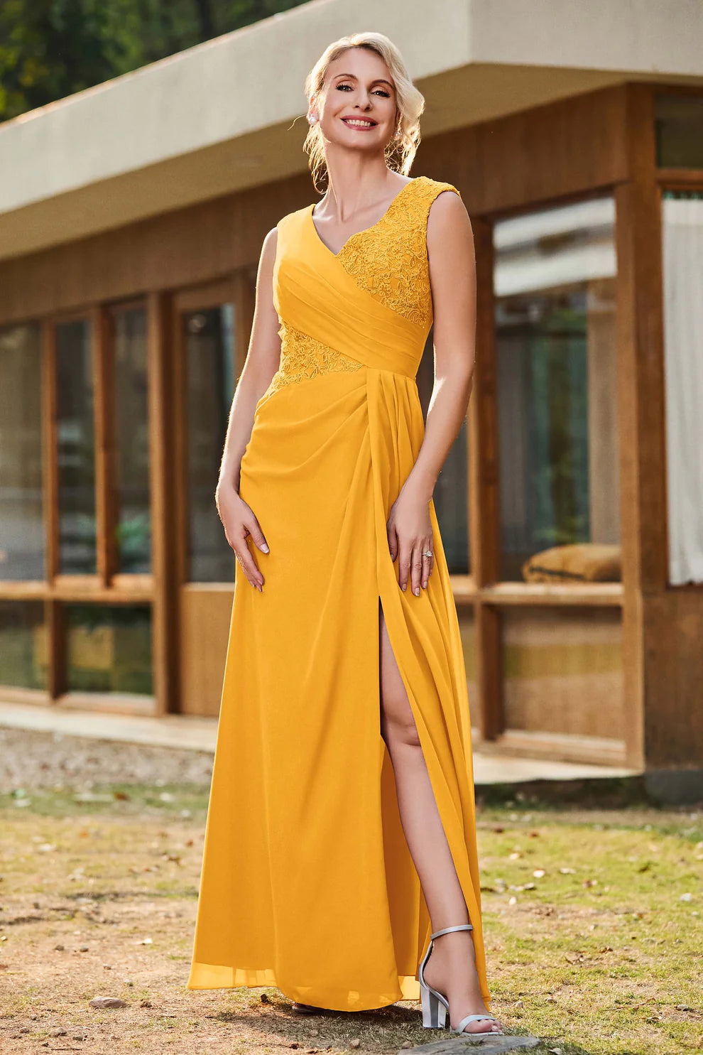 Pleated Lace Chiffon A-Line V-Neck Mother of the Bride Dress Floor-Length Gown with Slit