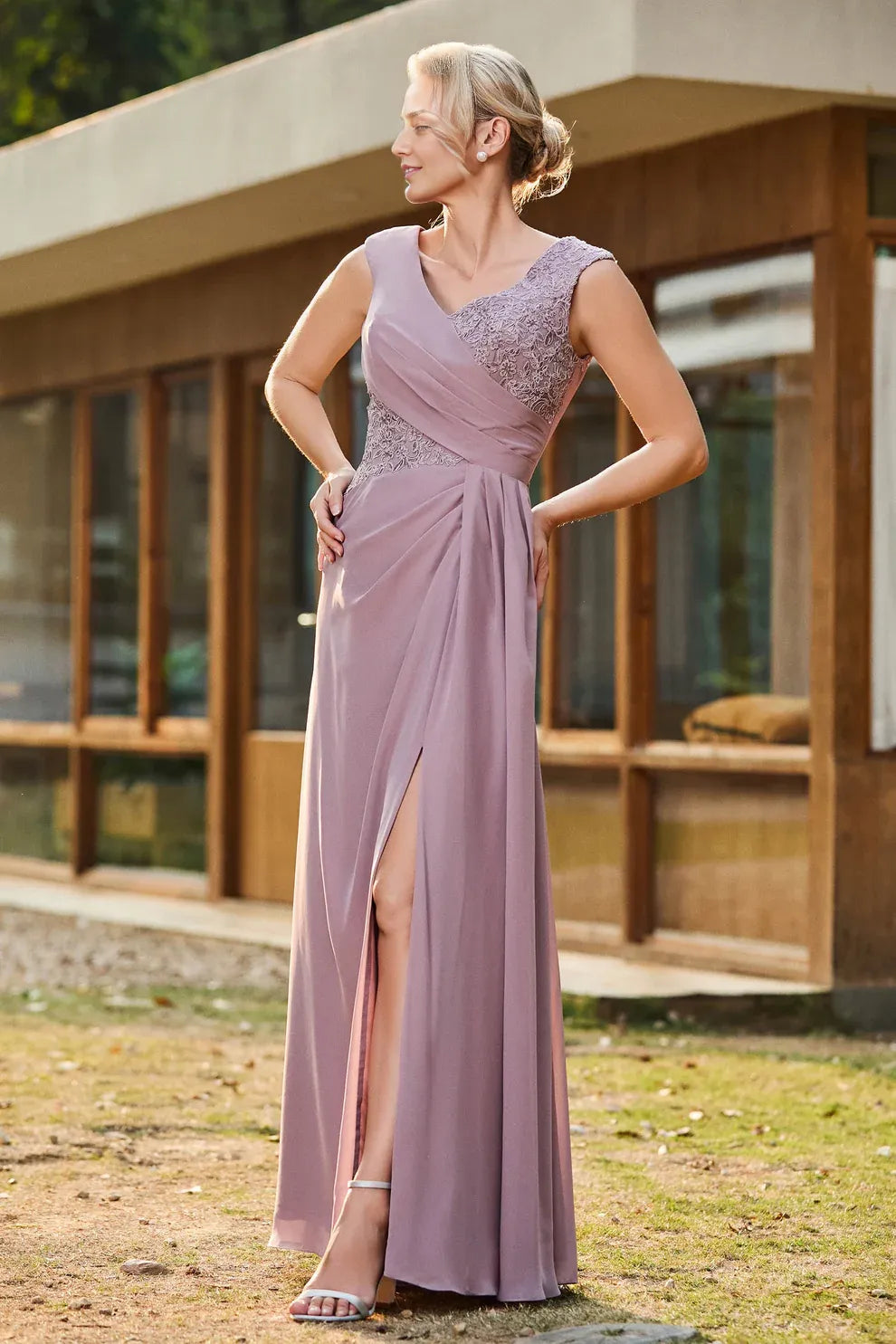 Pleated Lace Chiffon A-Line V-Neck Mother of the Bride Dress Floor-Length Gown with Slit