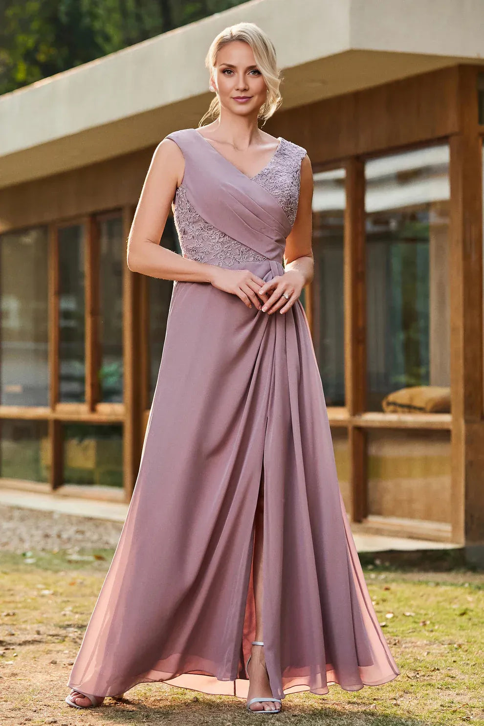 Pleated Lace Chiffon A-Line V-Neck Mother of the Bride Dress Floor-Length Gown with Slit