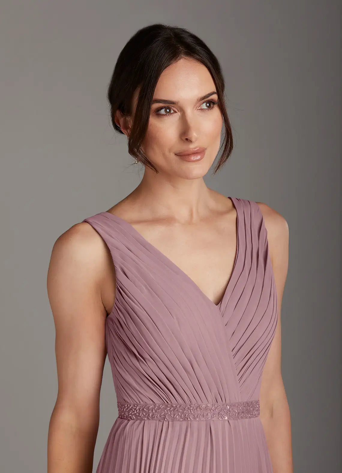 Elegant A-Line V-Neck Chiffon Maxi Pleated Formal Mother of the Bride Dress