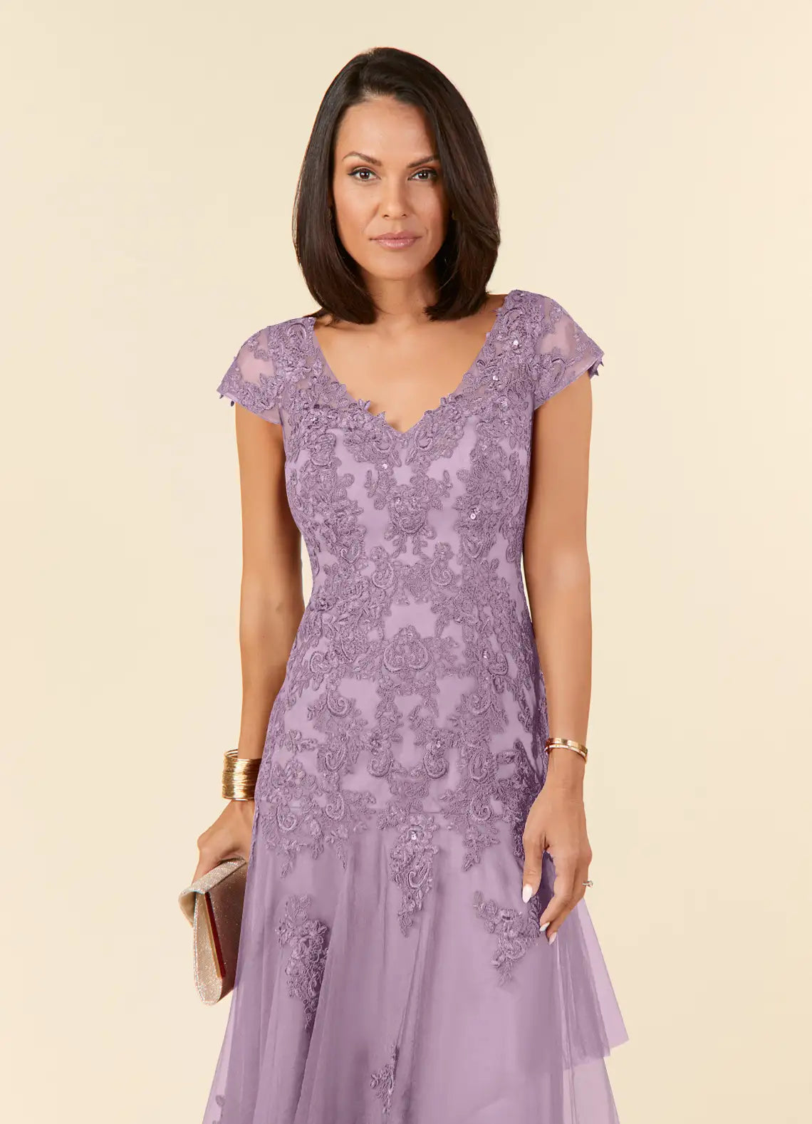 Elegant A-Line V-Neck Lace Tulle Mother of the Bride Dress with Sequin