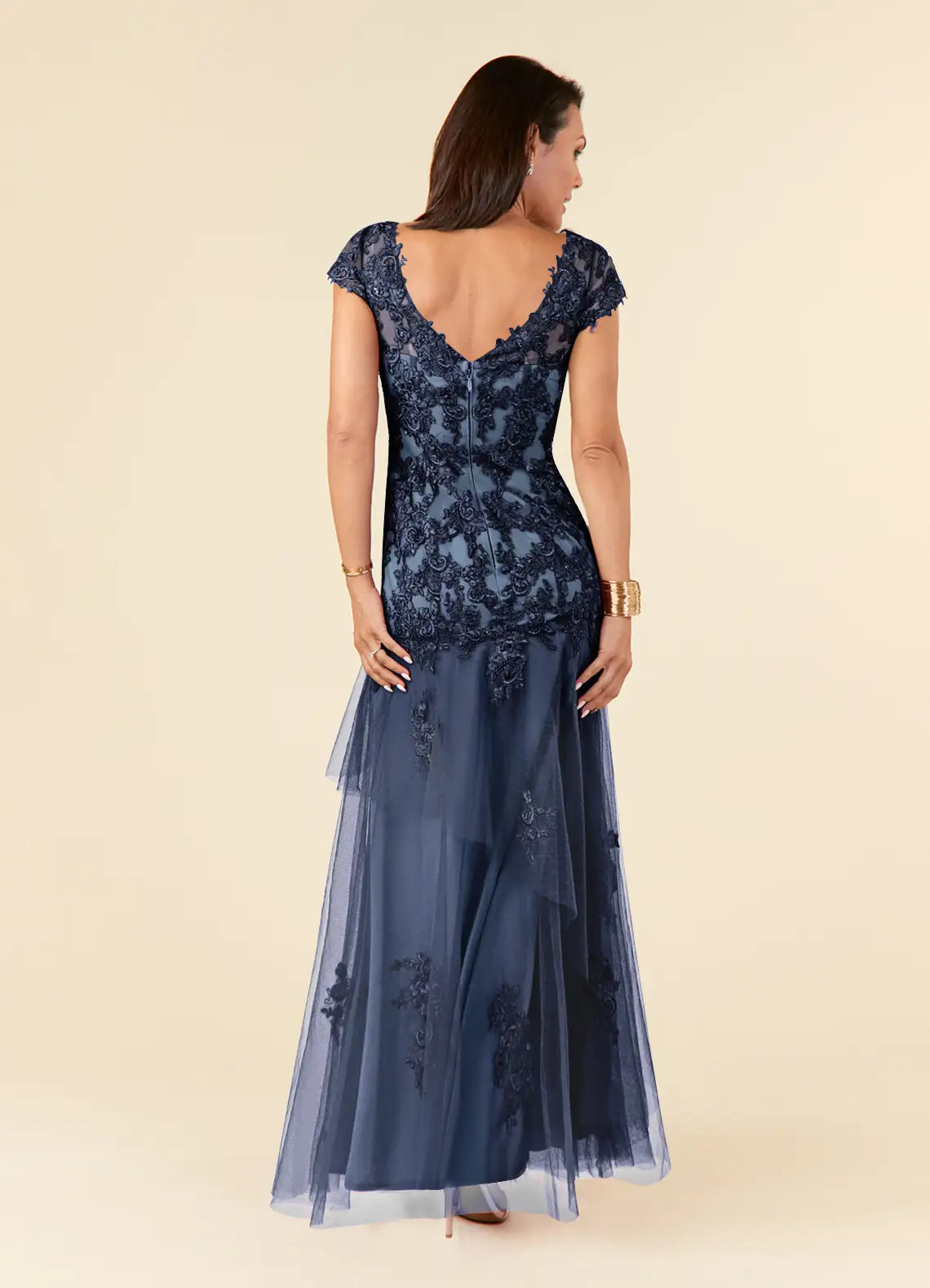 Elegant A-Line V-Neck Lace Tulle Mother of the Bride Dress with Sequin