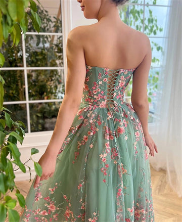 Vedress french countryside tulle formal dress waist tie pocket detail strapless front closeup