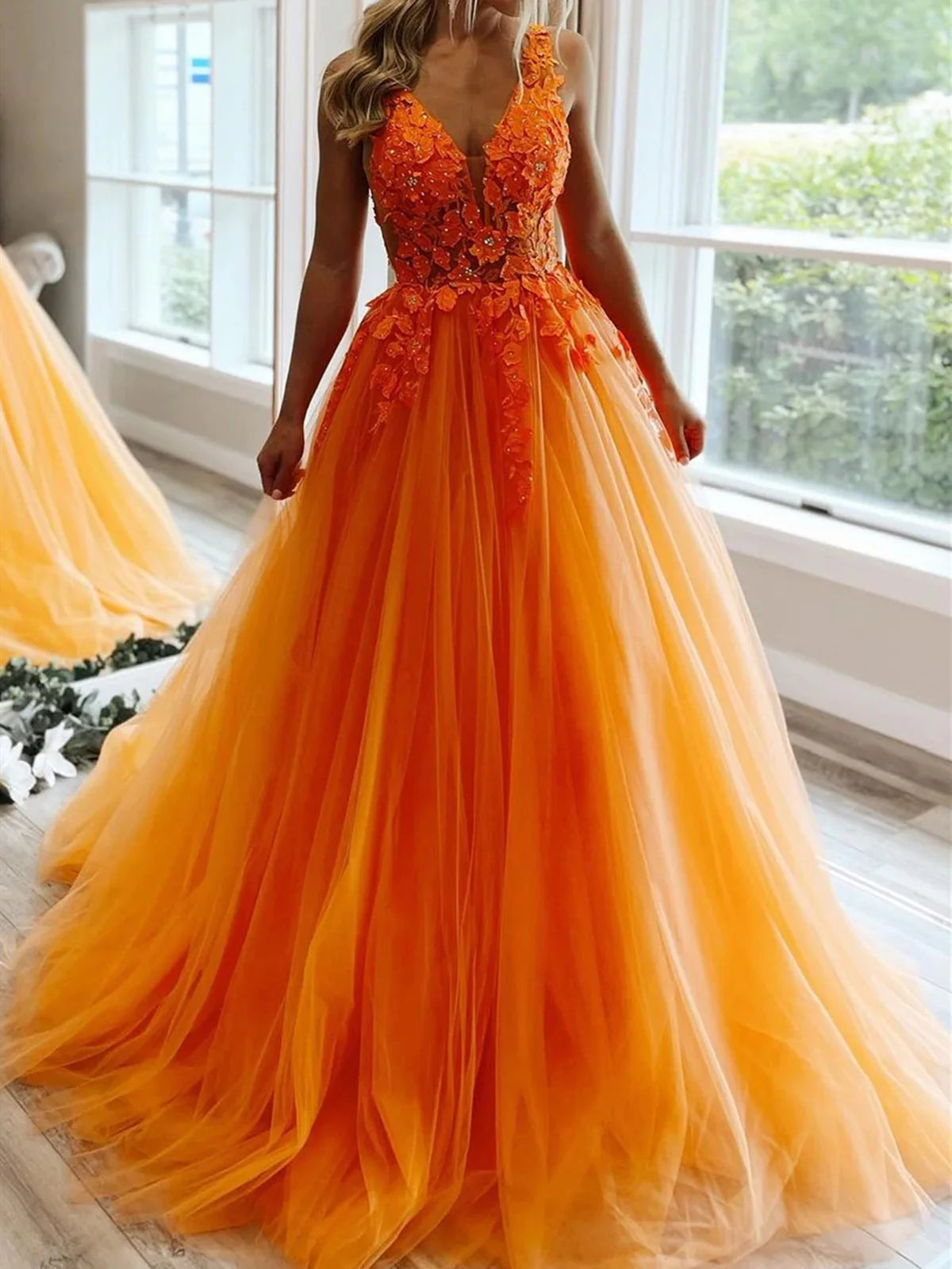 Women's Elegant V-Neck Tulle A-Line Princess Prom Dress with Lace Floral Deep V Neck Prom Long Tulle Ball Gown