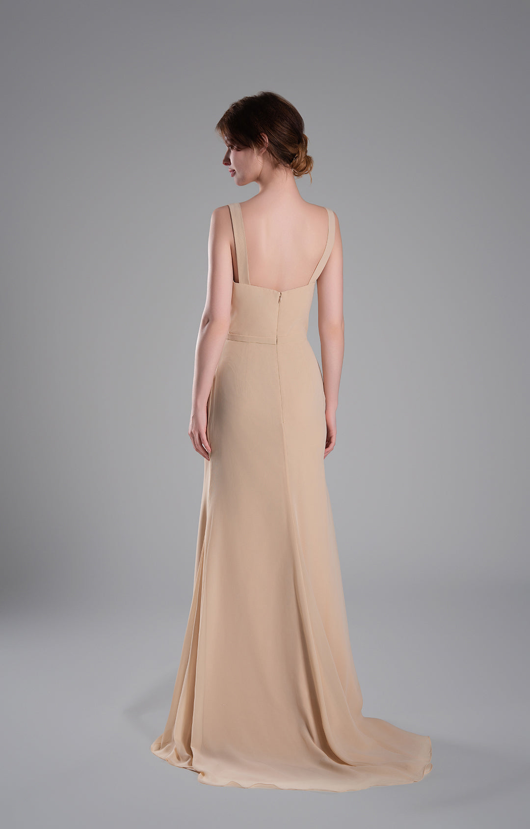 Elegant Chiffon Cowl Neck Bridesmaid Dress Sleeveless Fitted Bodice Floor Length Formal Gown