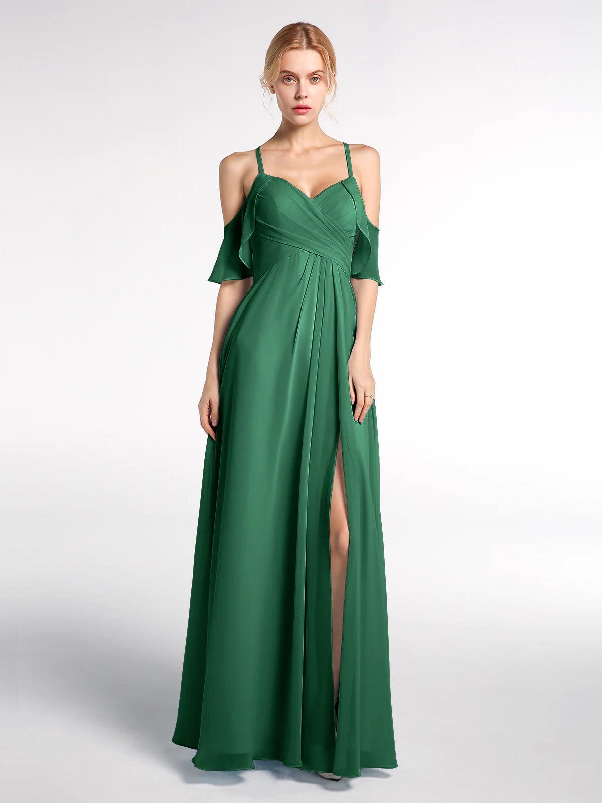 Vestido maxi de chifón para dama de honor con escote corazón, hombros descubiertos, volantes y abertura