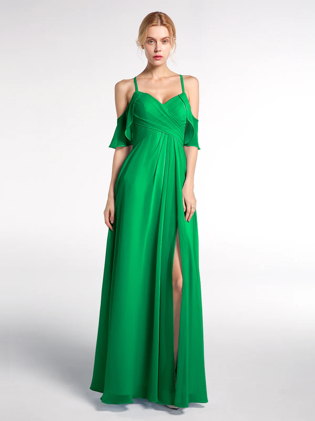 Vestido maxi de chifón para dama de honor con escote corazón, hombros descubiertos, volantes y abertura