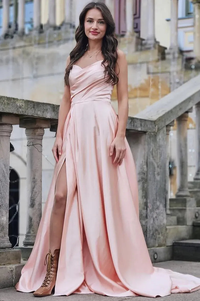 Vestido de fiesta de satén rosa rubor línea A con escote drapeado y tirantes finos