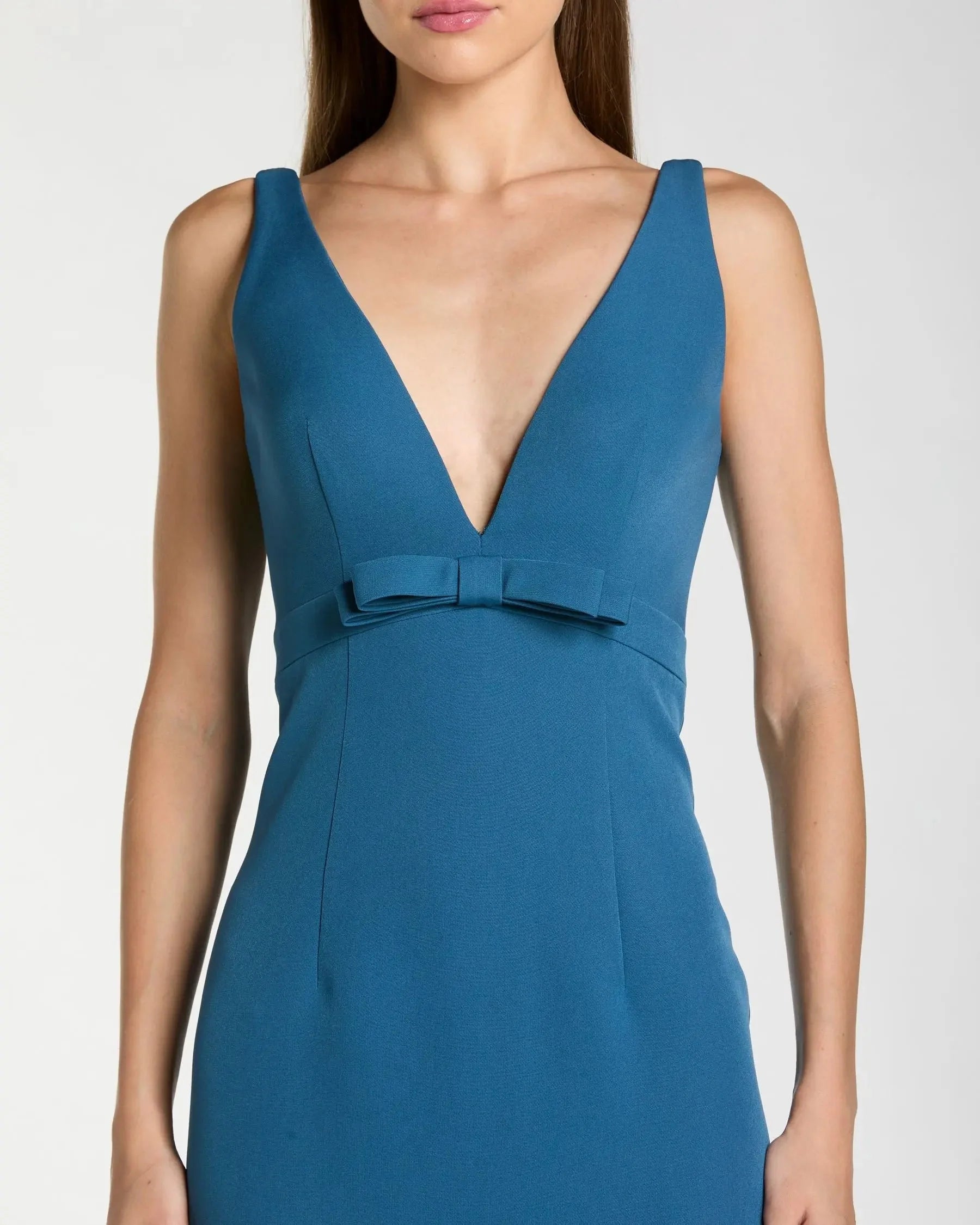 Bow Front V-Neck Sleeveless Crepe Mermaid Gown Wedding Guest Dress