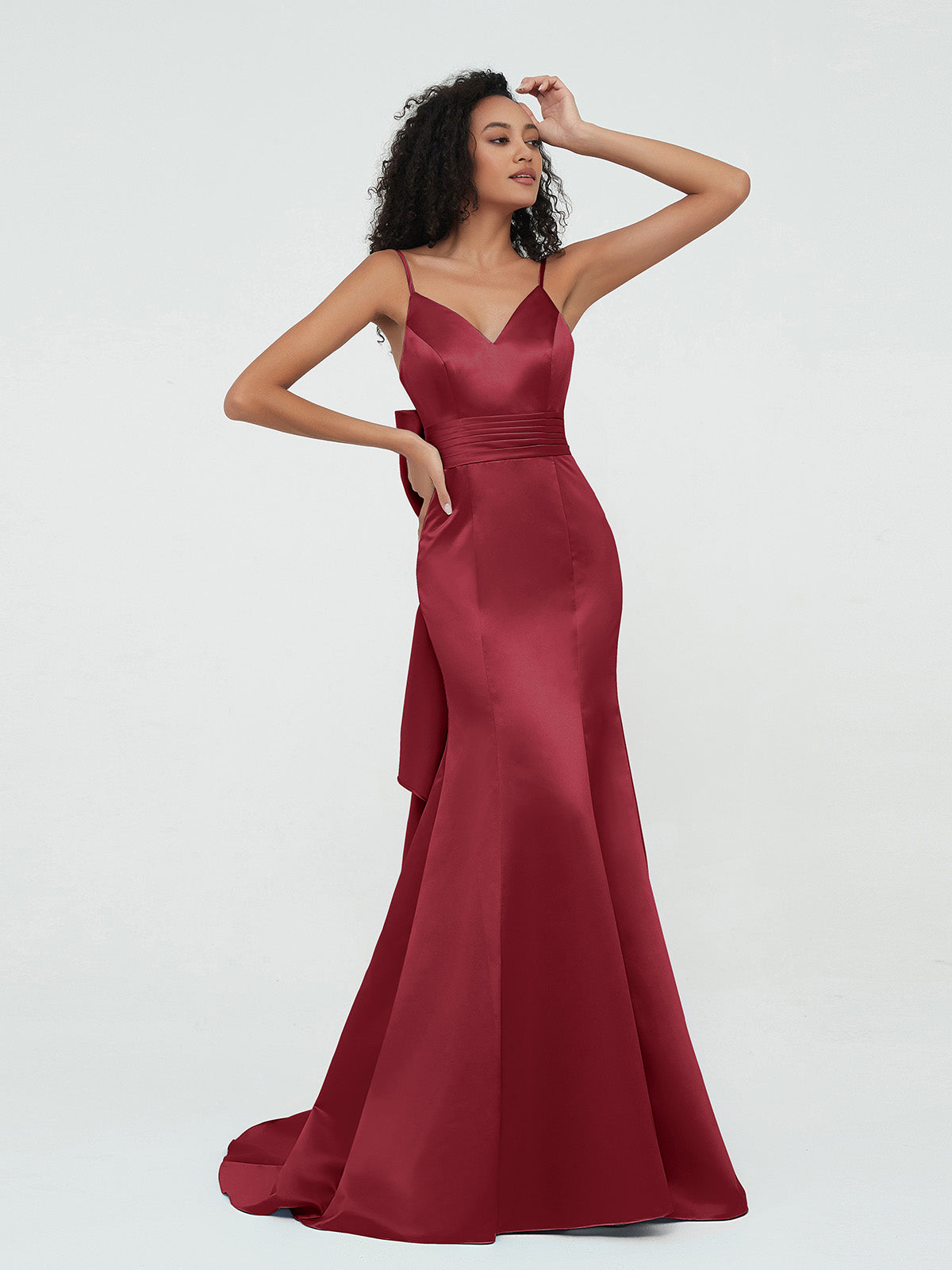 Vestido de noche formal de satén azul rey con tirantes finos, cuello en V, lazo en la cintura, corte sirena y cola, para bailes de graduación y eventos de gala