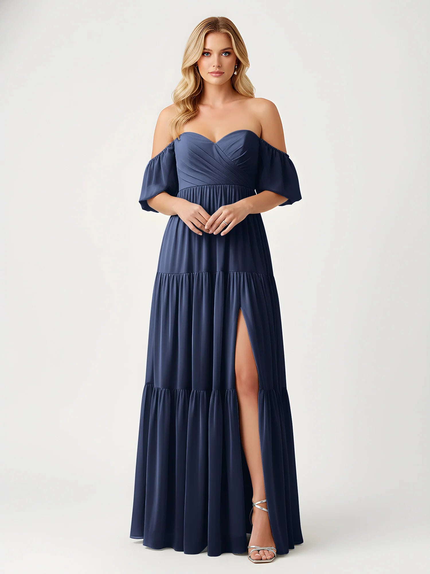 Vestido maxi de chifón con hombros descubiertos, escote corazón, volantes y abertura para damas de honor