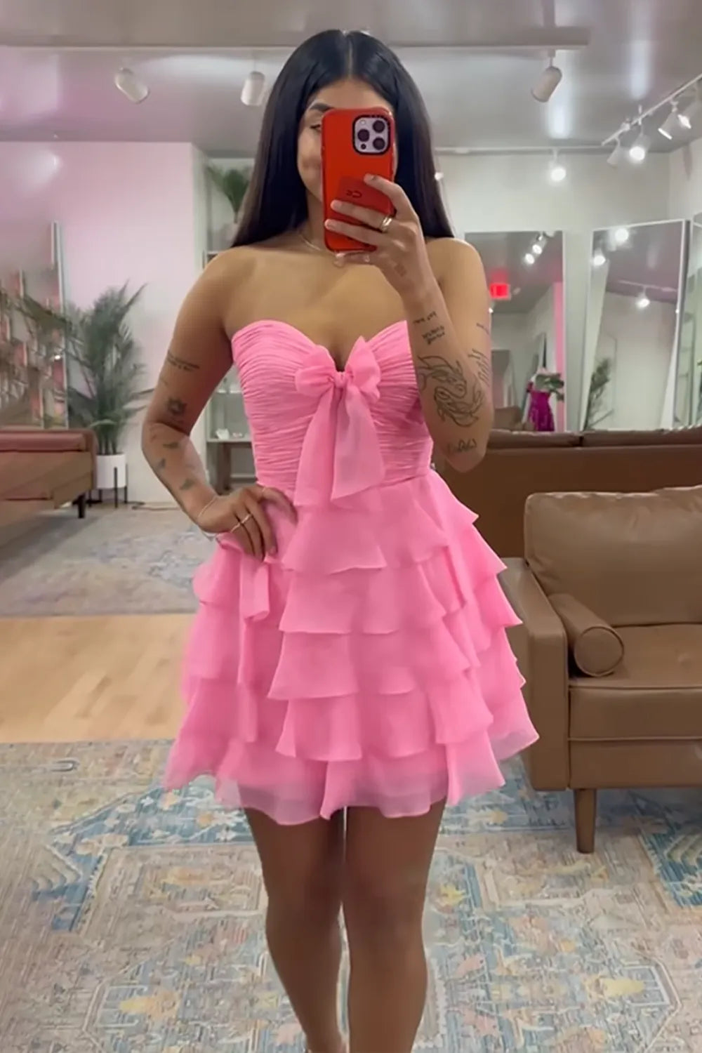 Charming A-Line Sweetheart Strapless Chiffon Mini Tiered Bow Party Dress