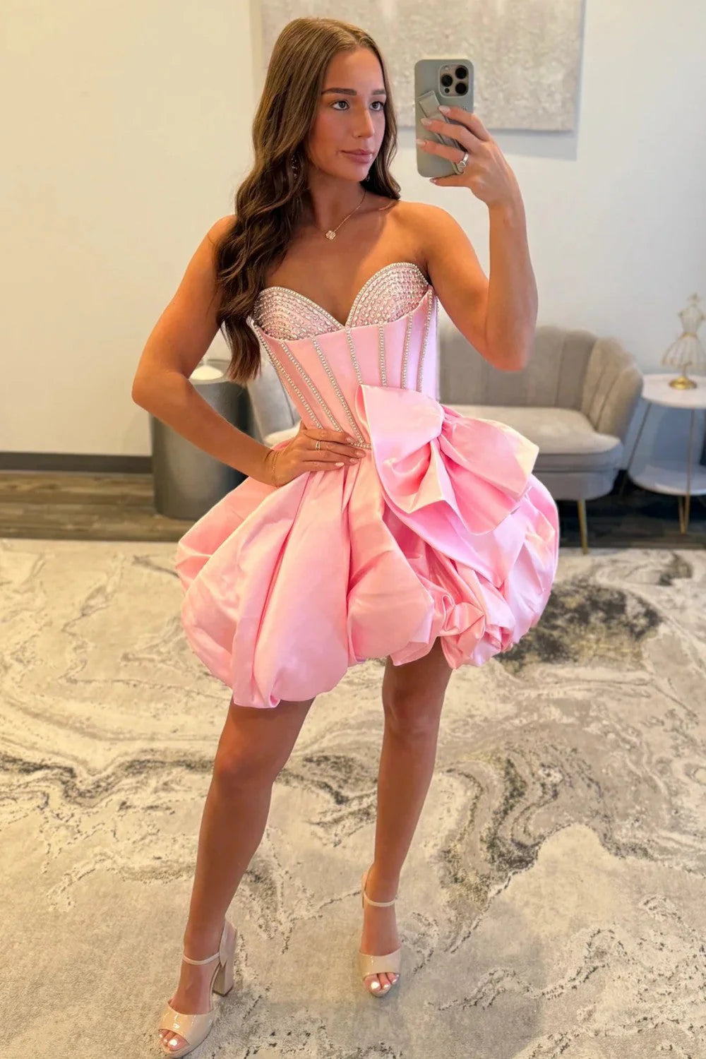 Charming A-line Sweetheart Sleeveless Satin Short Rhinestone Bow Bubble-hem Homecoming Dress