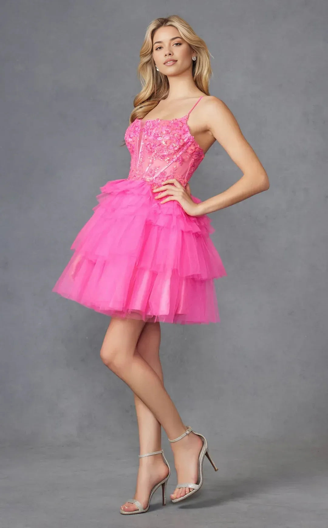 Dramatic A-Line Sweetheart Spaghetti-Strap Tulle Short Tiered Homecoming Dress