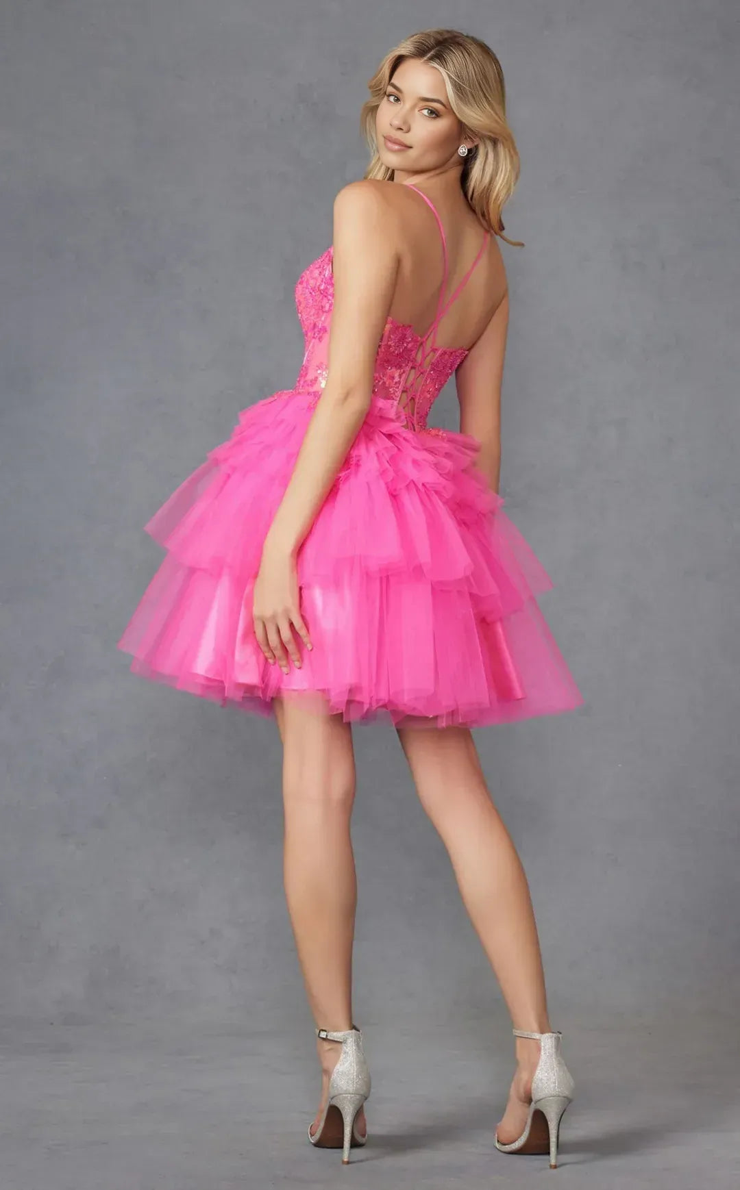 Dramatic A-Line Sweetheart Spaghetti-Strap Tulle Short Tiered Homecoming Dress