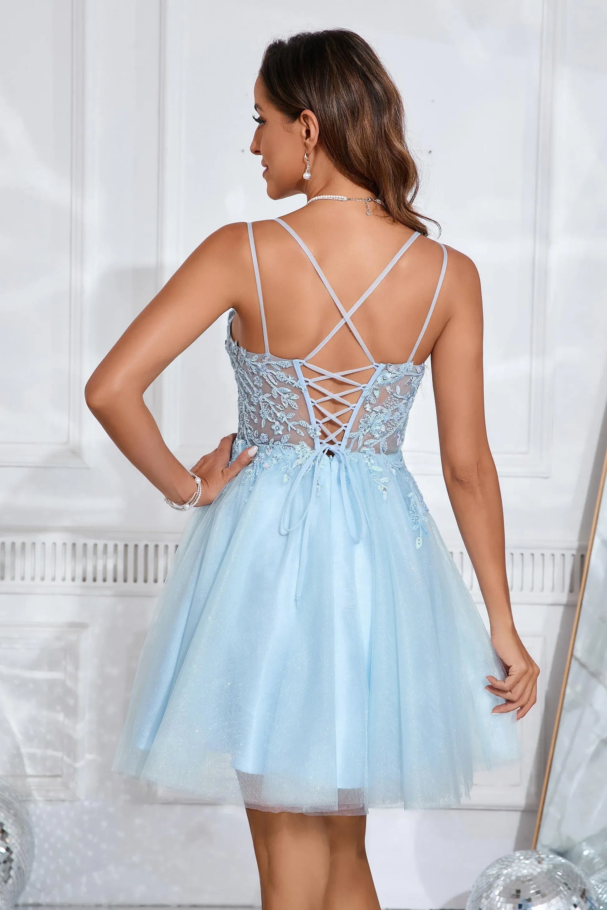 Dreamy A-Line Plunge Neck Spaghetti Tulle Short Lace Homecoming Dress