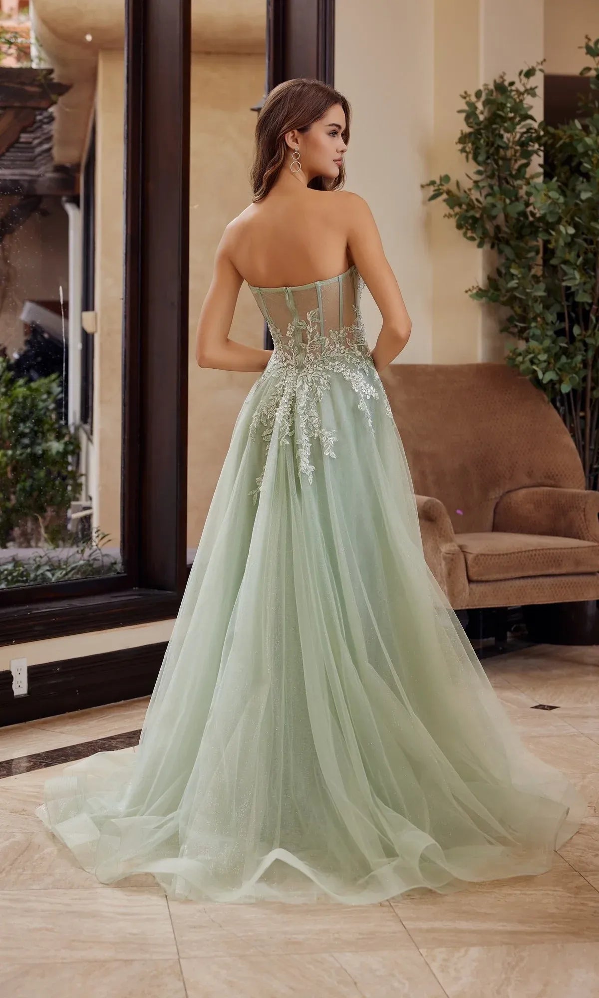 Dreamy A-Line Strapless Sleeveless Tulle Maxi High Slit Applique Prom Dress Ball Gown