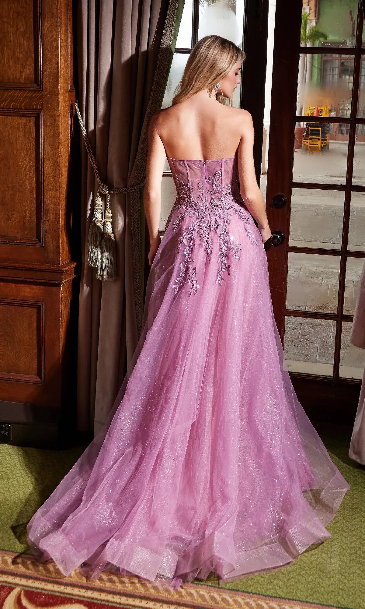 Dreamy A-Line Strapless Sleeveless Tulle Maxi High Slit Applique Prom Dress Ball Gown