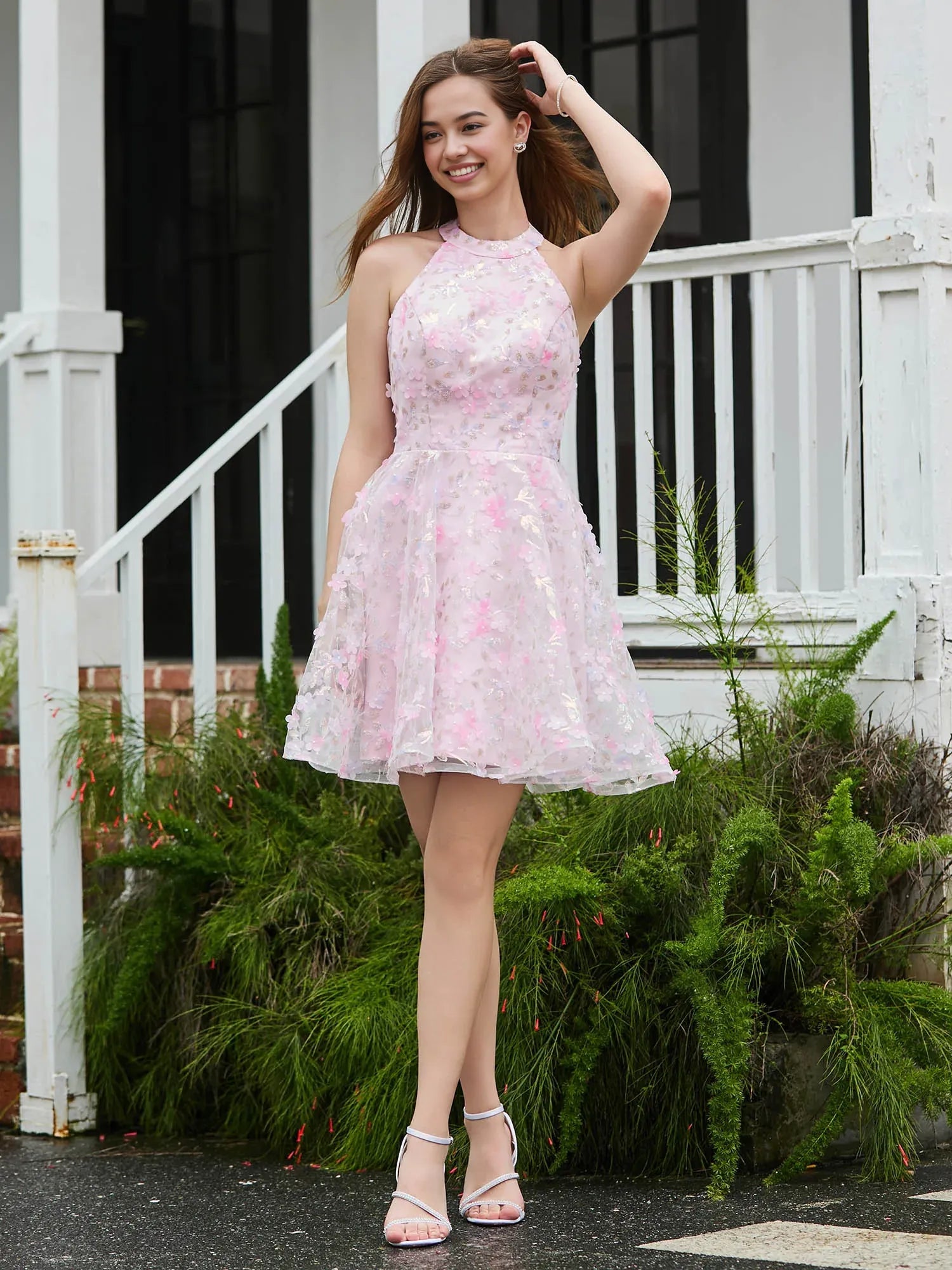 Dreamy A-line Halter Sleeveless 3D-Floral Tulle Mini Backless Homecoming Dress