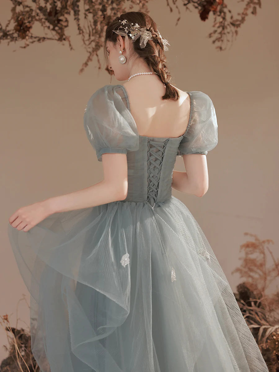 Vestido de fiesta maxi de tul con cuello cuadrado y línea A soñador con bordados