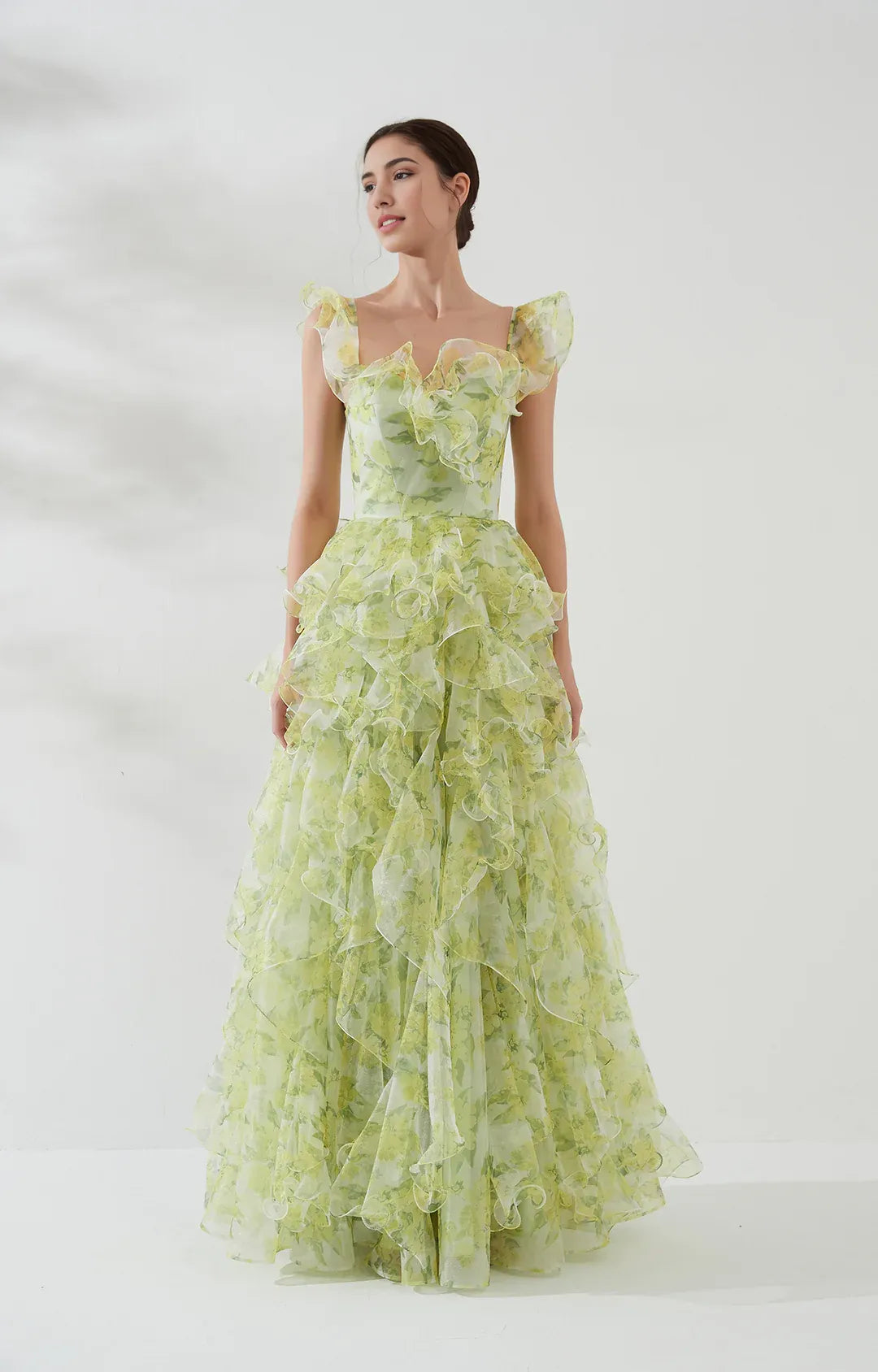 Dreamy Ballgown SquareNeck Sleeveless Tulle Floor-Length Ruffled Prom Dress