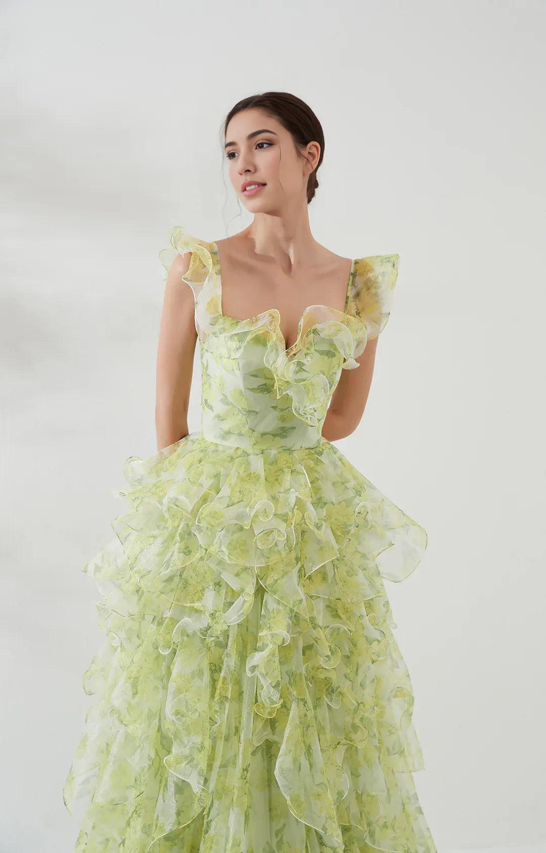 Dreamy Ballgown SquareNeck Sleeveless Tulle Floor-Length Ruffled Prom Dress