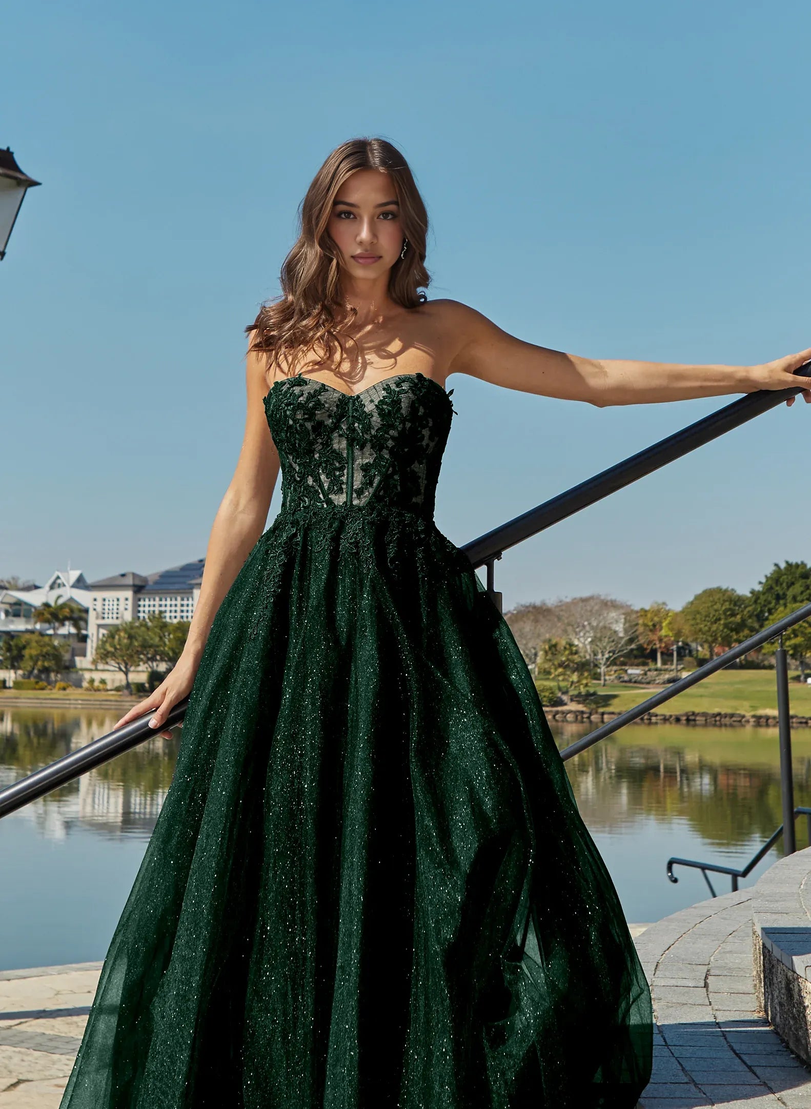 Dramatic A-line Ball Gown Sweetheart Strapless Glitter Tulle Lace Appliqué Prom Dress