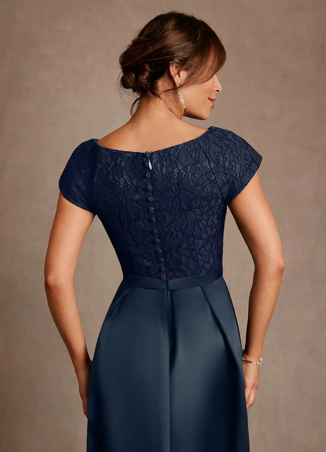 Elegant A Line Boat Neck Lace&Satin Floor Length Pocket Maxi Dress