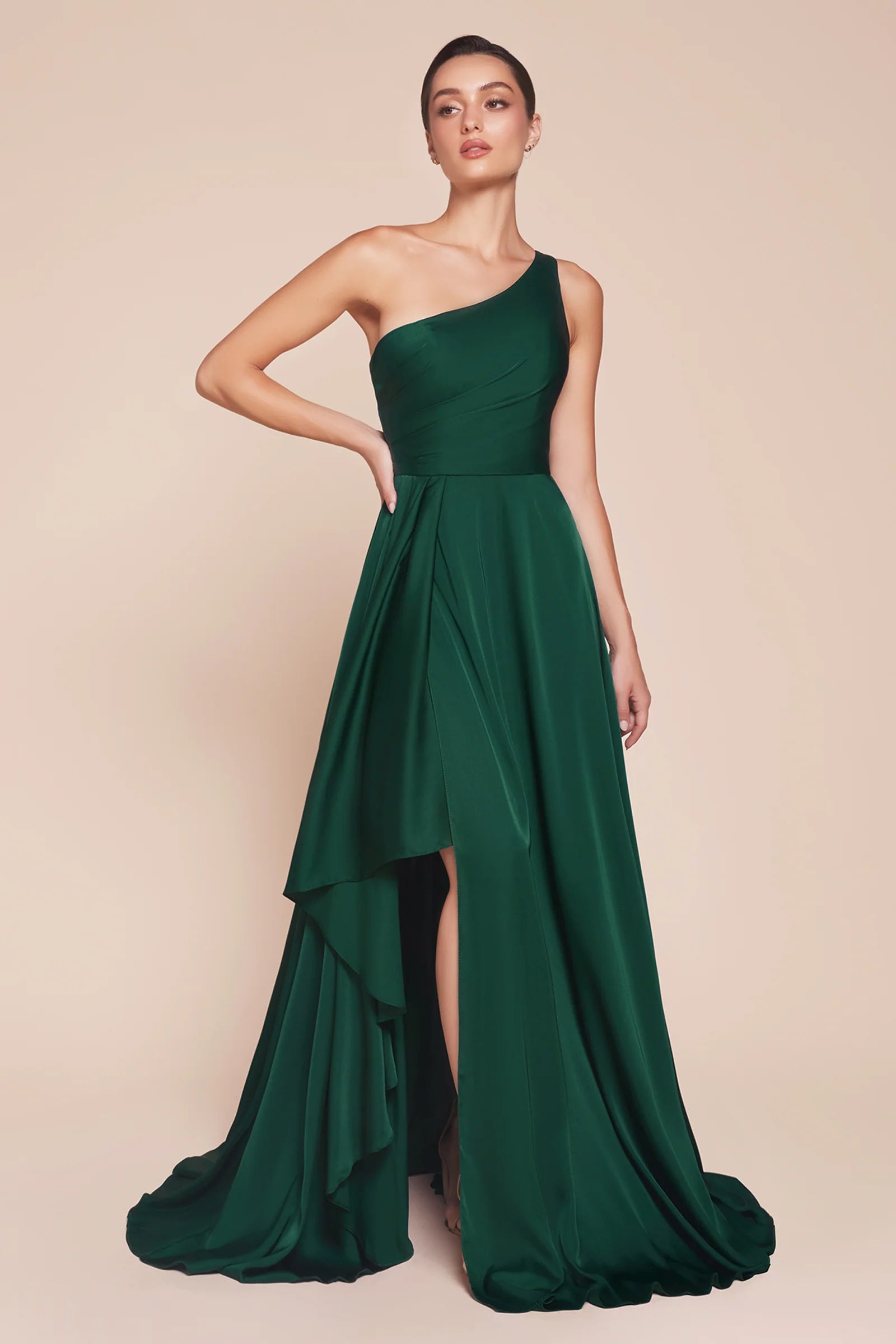 Elegant A-Line One-Shoulder Sleeveless Satin Maxi Ruched Bridesmaids Dress Evening Gown With Slit