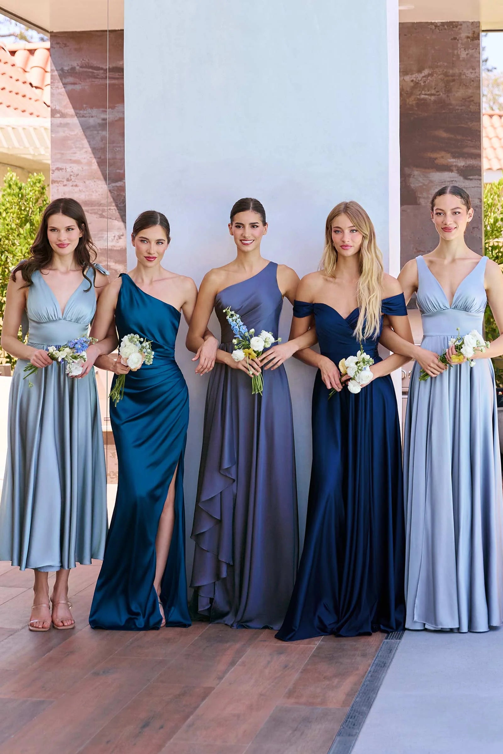 Elegant A-Line One-Shoulder Sleeveless Satin Maxi Ruched Bridesmaids Dress Evening Gown With Slit