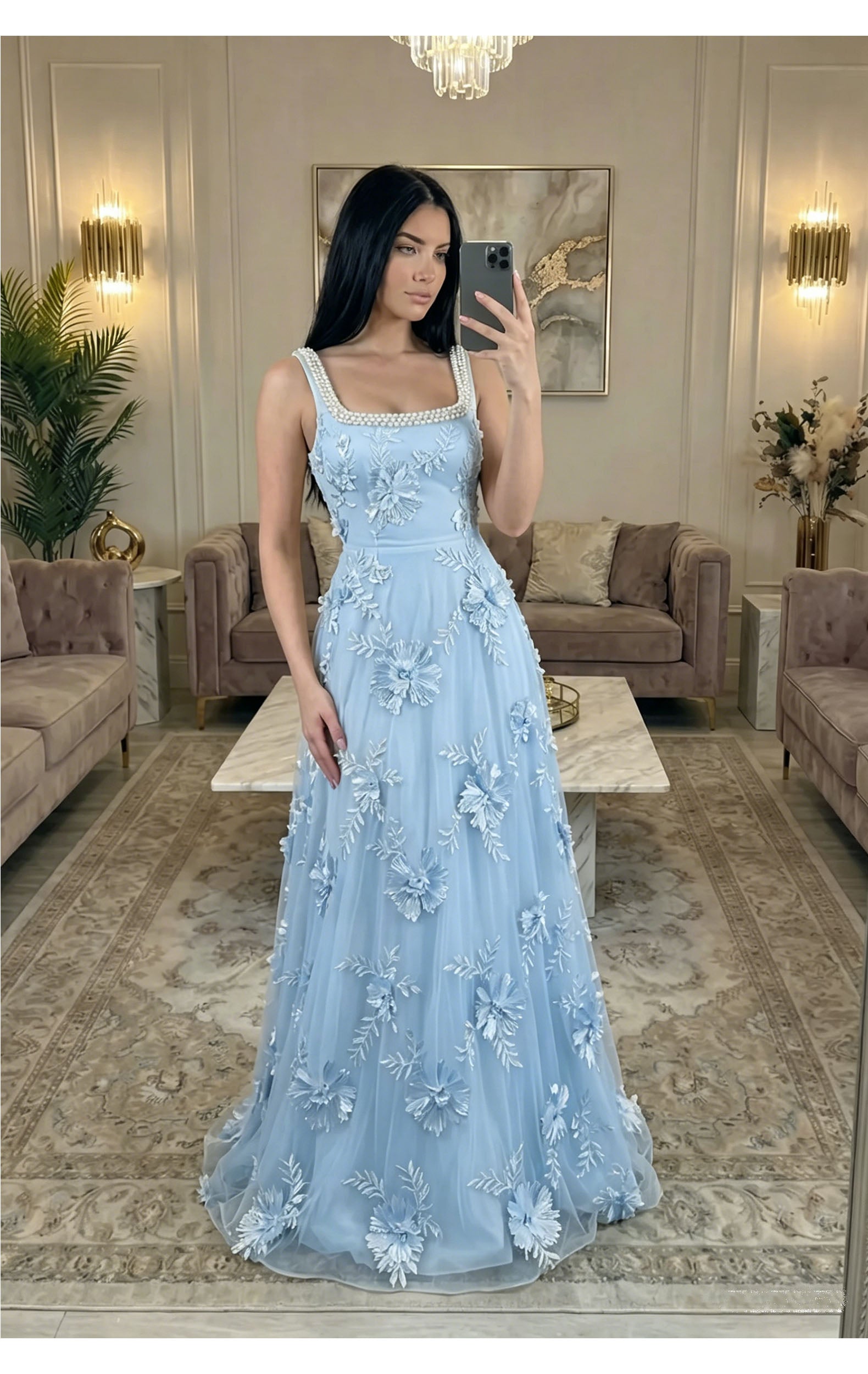 Elegante Vestido de Fiesta Largo de Tul con Cuello Cuadrado, Línea A y Apliques Florales de Cuentas