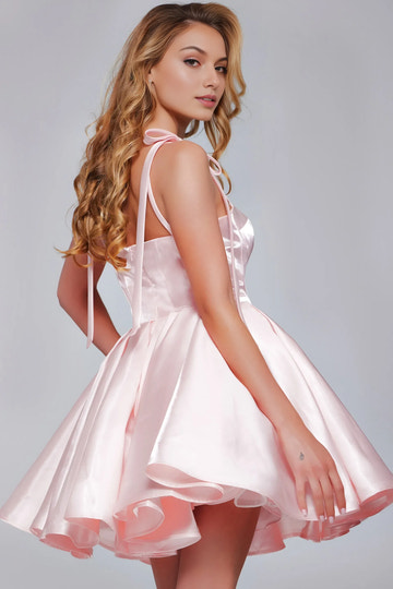 Elegant A-Line Sweetheart Sleeveless Satin Mini Bow Homecoming Dress