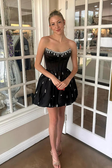 Vestido de Fiesta Mini Ajustado con Fruncido y Tirantes de Espagueti con Escote Pronunciado para Fiesta de Bienvenida