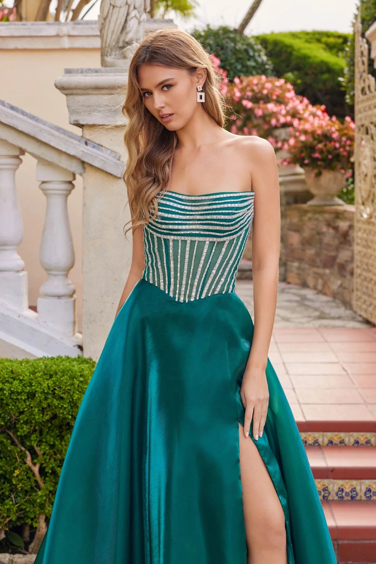 Vestido de Fiesta de Corsé con Cuentas Elegante de Satén sin Tirantes sin Mangas Largo hasta el Suelo con Corte en A