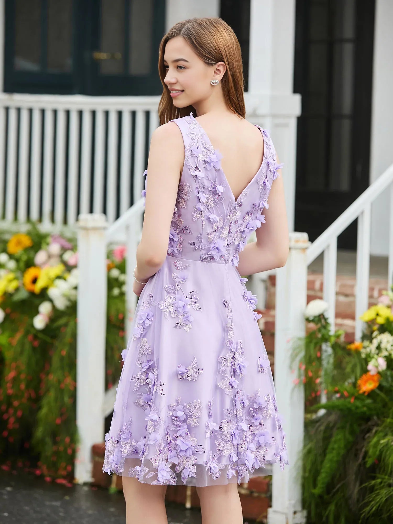Elegant A-line V-neck Sleeveless Tulle Short 3D Floral Applique Homecoming Dress