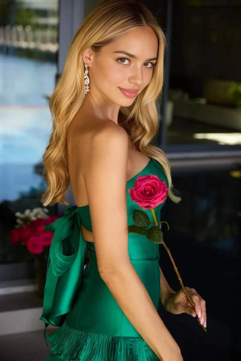Elegant Bodycon Strapless Sleeveless Satin Homecoming Dress Mini Pleated Ruffled Tiered Party Dress