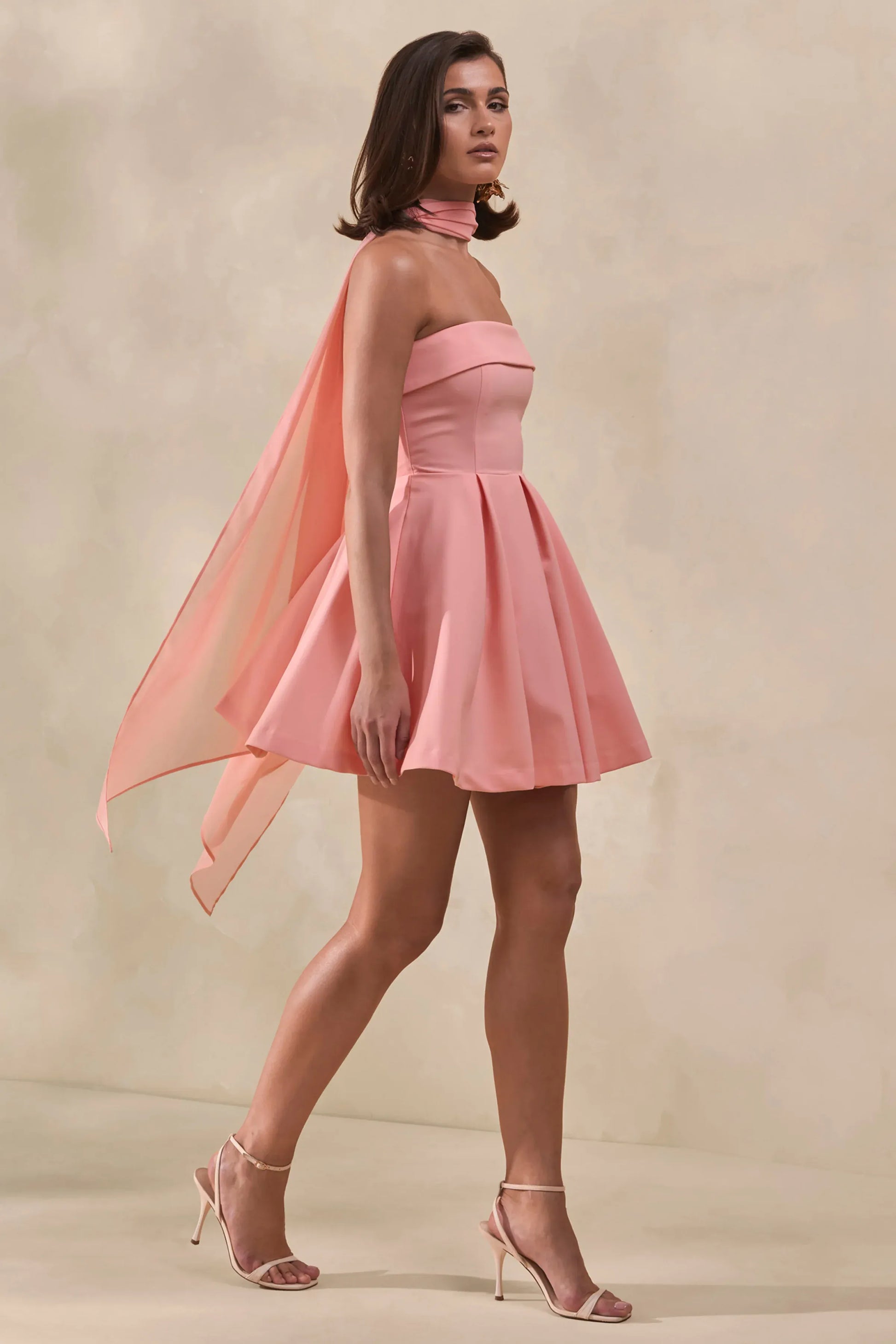 Elegant Fit-and-flare Strapless Sleeveless Crepe Homecoming Dress Mini Pleated Choker-sash Cocktail Dress