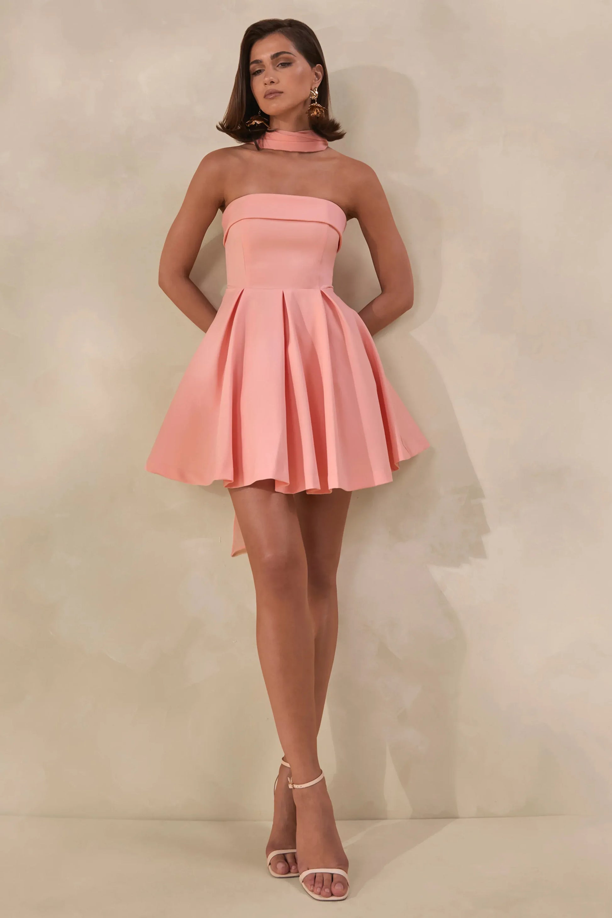 Elegant Fit-and-flare Strapless Sleeveless Crepe Homecoming Dress Mini Pleated Choker-sash Cocktail Dress