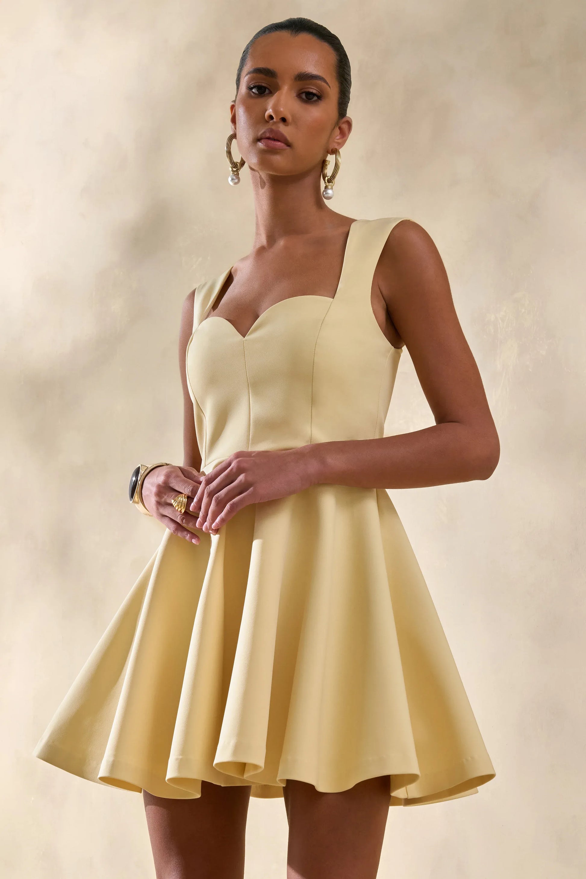 Elegant Fit-and-flare Sweetheart-neck Sleeveless Crepe Mini Structured Wide-strap Cocktail Dress
