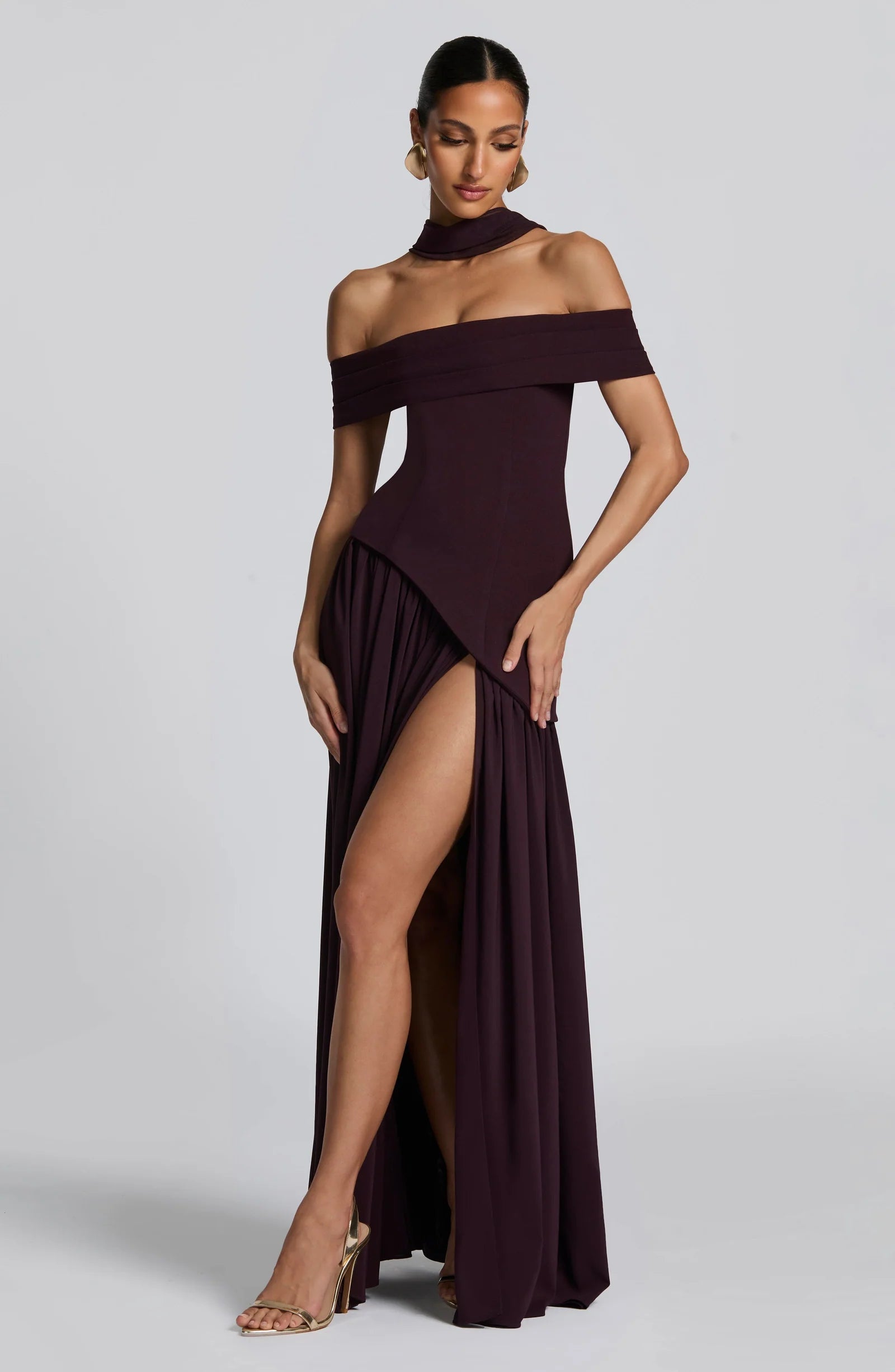 Elegant Fitted Off Shoulder Maxi Chiffon Evening Dress with Draped Scarf