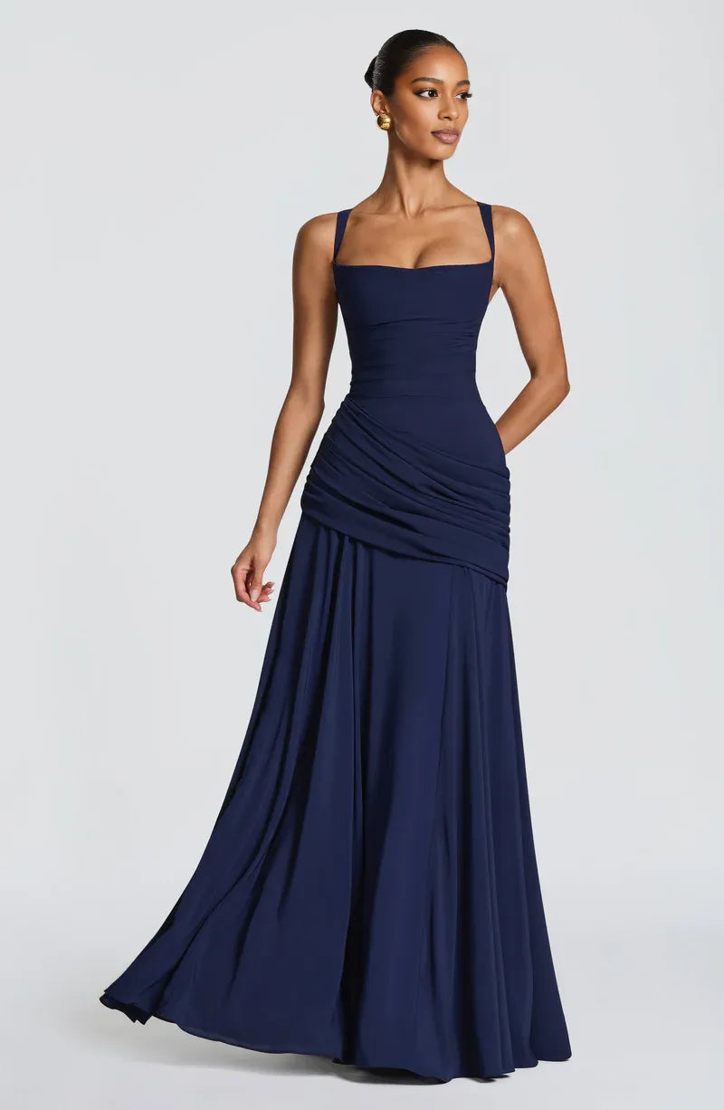 Elegante vestido maxi de chifón con escote cuadrado ajustado y cordones para damas de honor