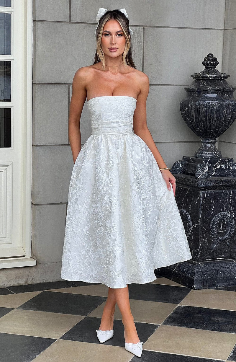 Elegante vestido de cóctel acampanado sin tirantes de jacquard ajustado con corsé y de noche midi