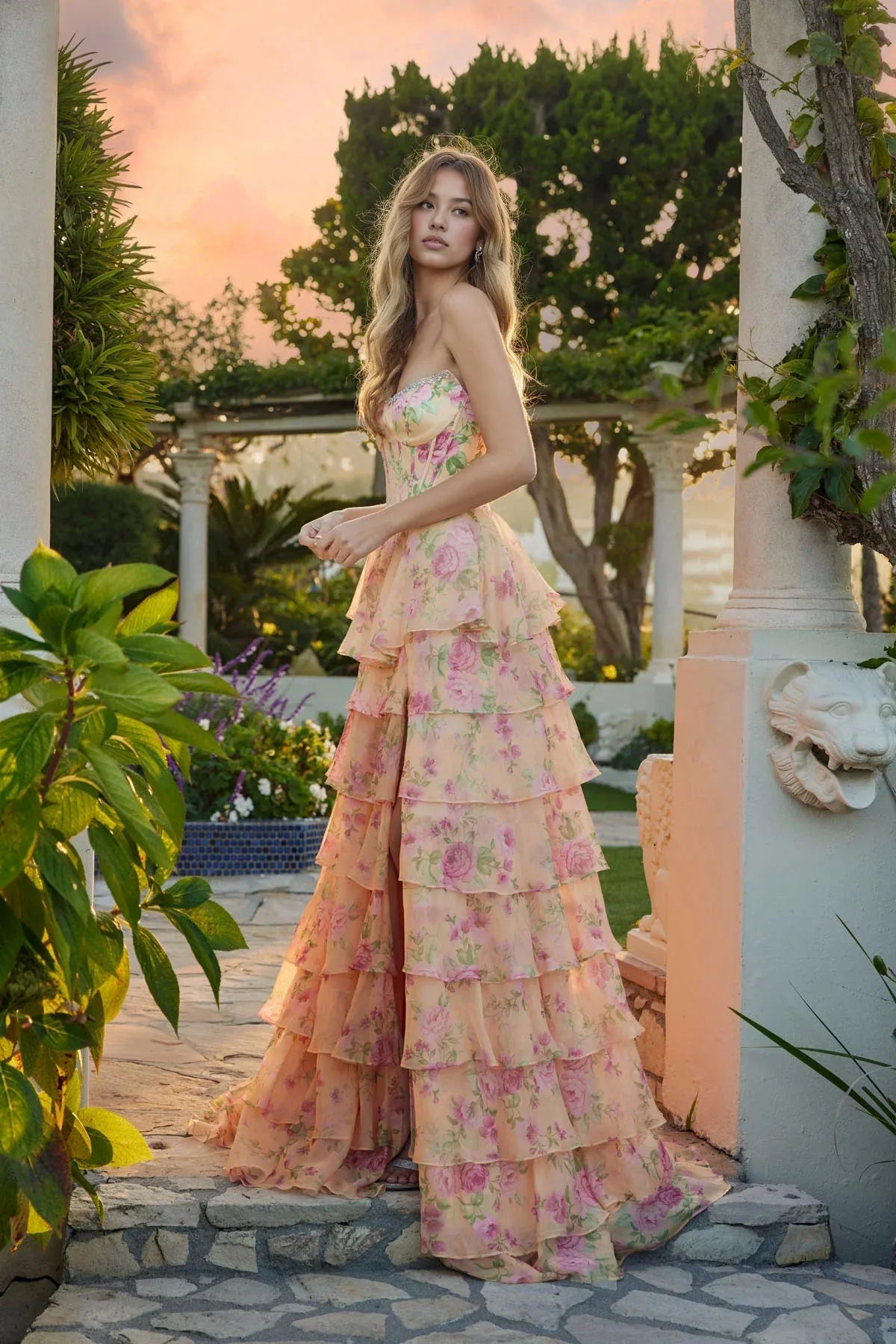 Elegant Floral Print Strapless Corset Bodice Tiered Ruffle Prom Dress Formal Evening Gown