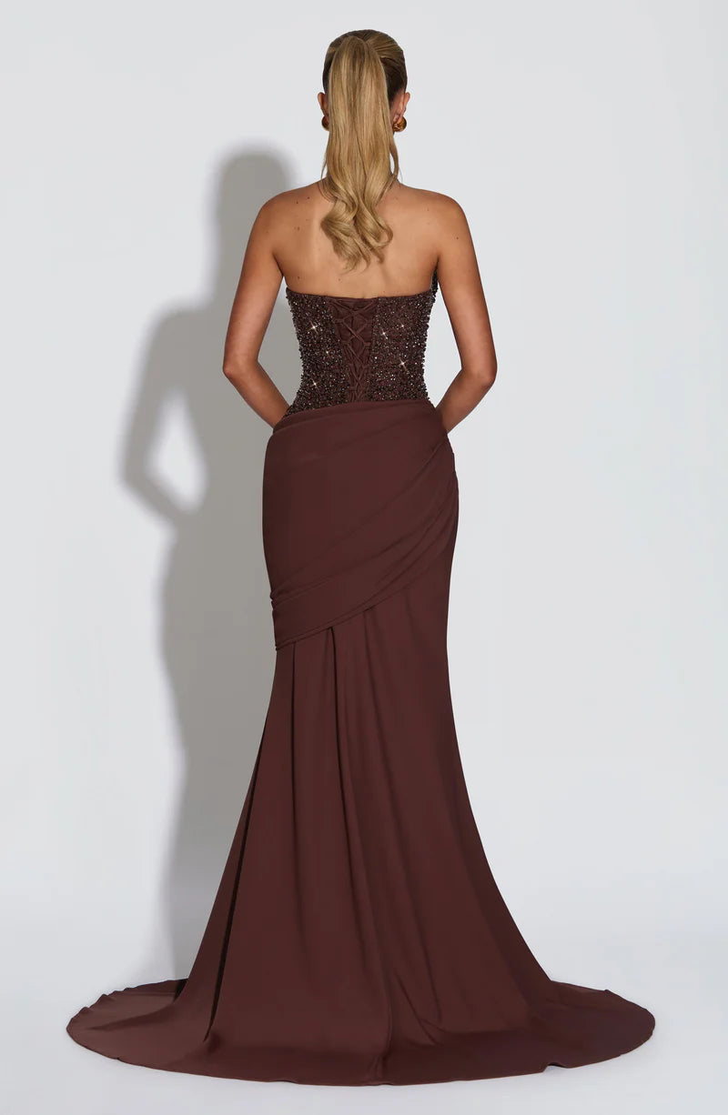 Vestido de noche largo con corsé halter de sirena glamuroso con cuentas y fruncido para baile de graduación