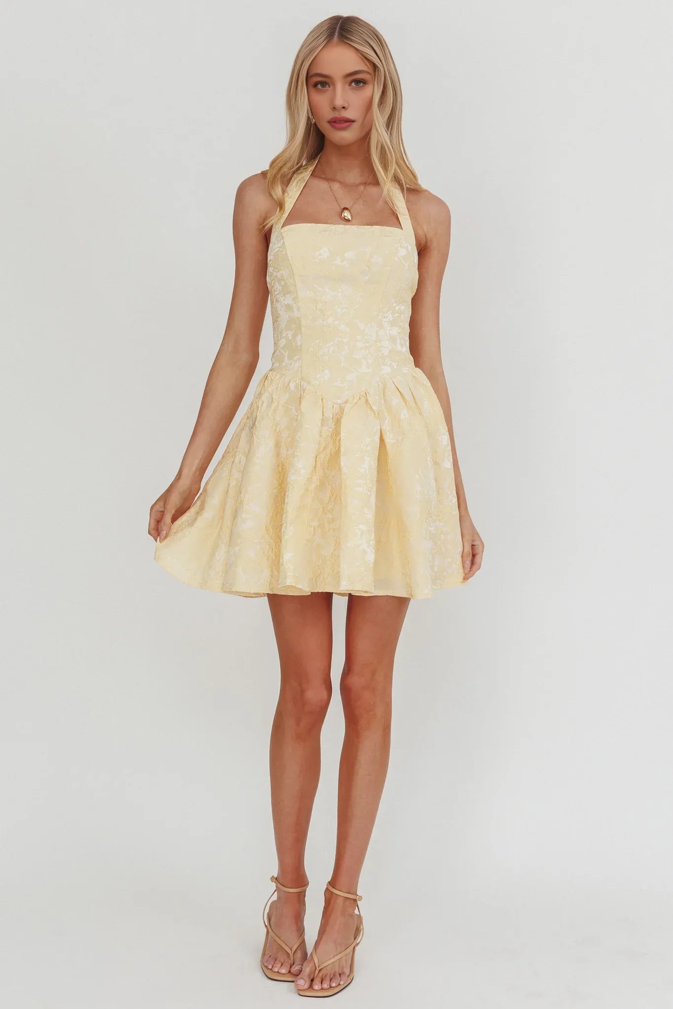Elegant Cute A-line Halter Neck Sleeveless Jacquard Mini Homecoming Dress